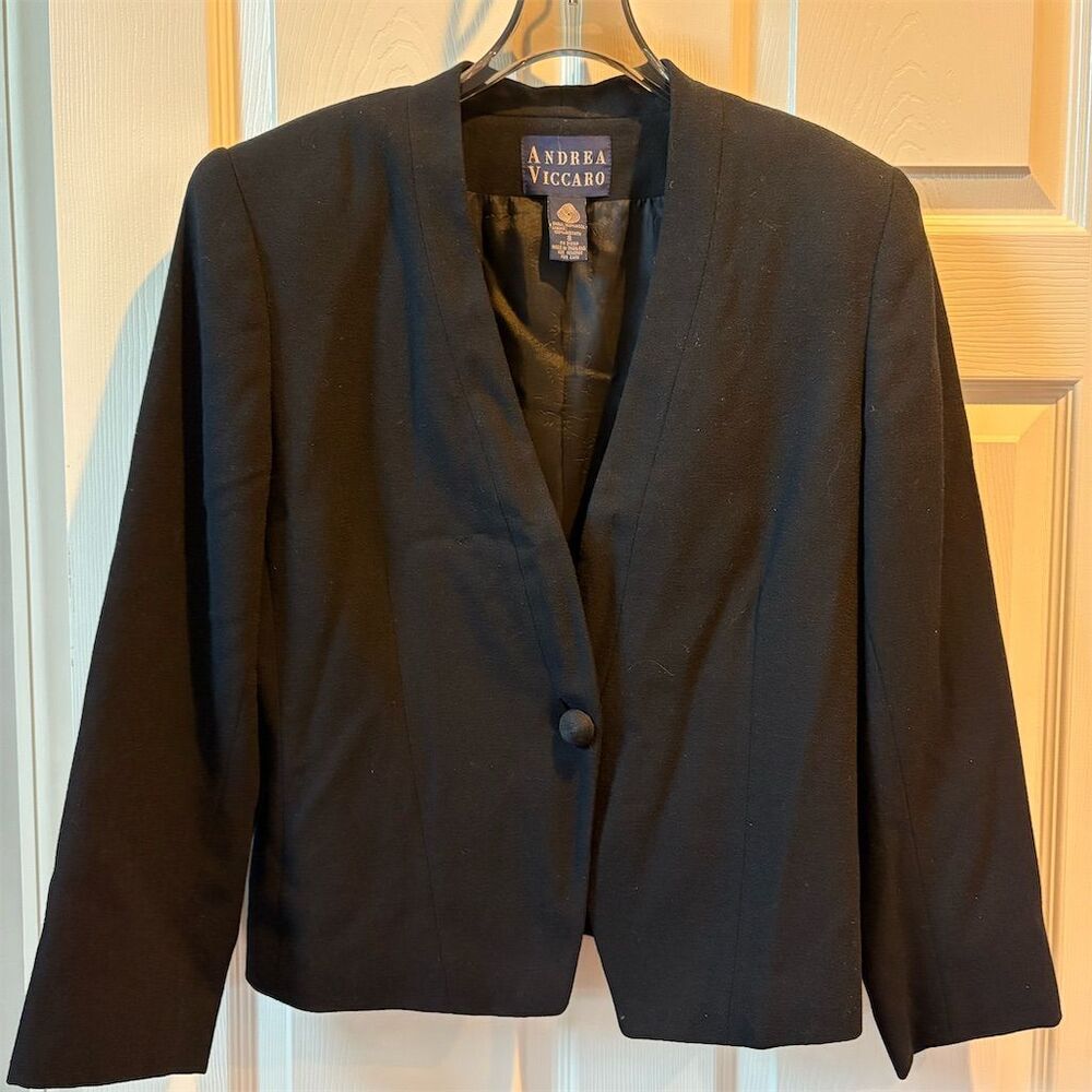 Andrea Viccaro Women's Black Blazer‎ Wool Regular Size 8 Long Sleeve